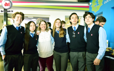 Trung học nội trú lớn nhất Canada, Columbia International College
