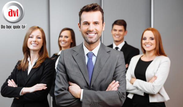 Ngành giám đốc phụ trách thị trường