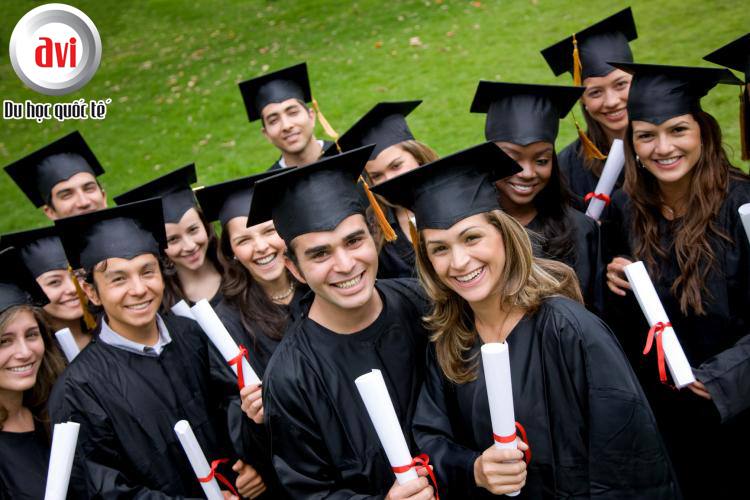 Du học sinh có thể dễ dàng kiếm học bổng từ những trường có tuổi đời dưới 50 năm