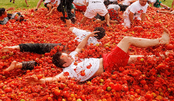 lễ hội ném cà chua tây ban nha