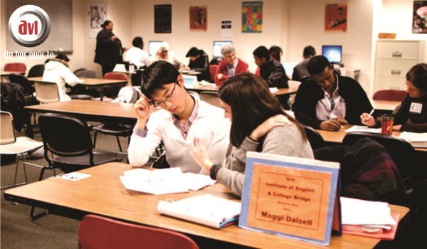 sinh viên trường cao đẳng cộng đồng seattle
