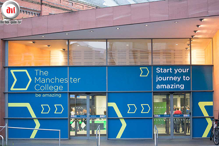 Trường Manchester College có lịch sử hơn 2 thế kỷ