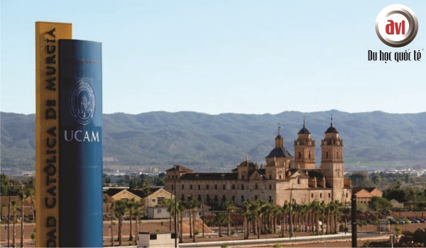 trường ucam